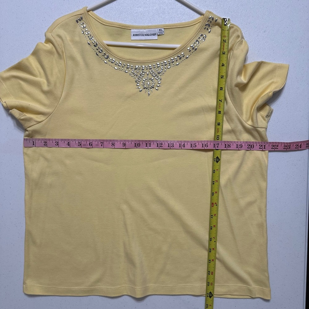 Rebecca Malone Embellished Rhinestone Scoop Neck Tee Pastel Yellow Casual Sz XL - Picture 5 of 6